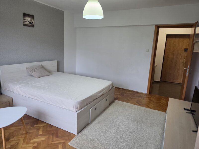 Unirii, rond Alba Iulia, renovata, mobilata si utilata, 10 minute metrou